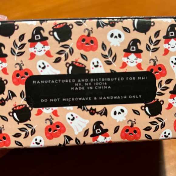 French Bulldog Salt & Pepper Shakers - Picture 3 of 6